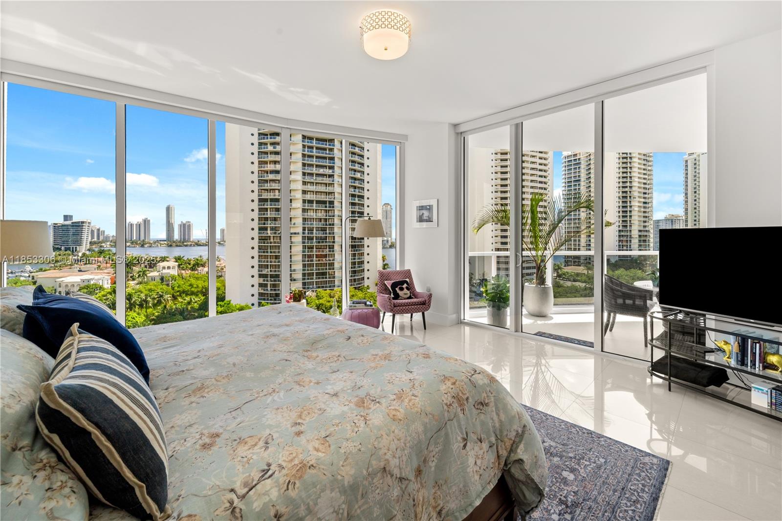 BELLINI AT WILLIAMS ISLAND - Residential