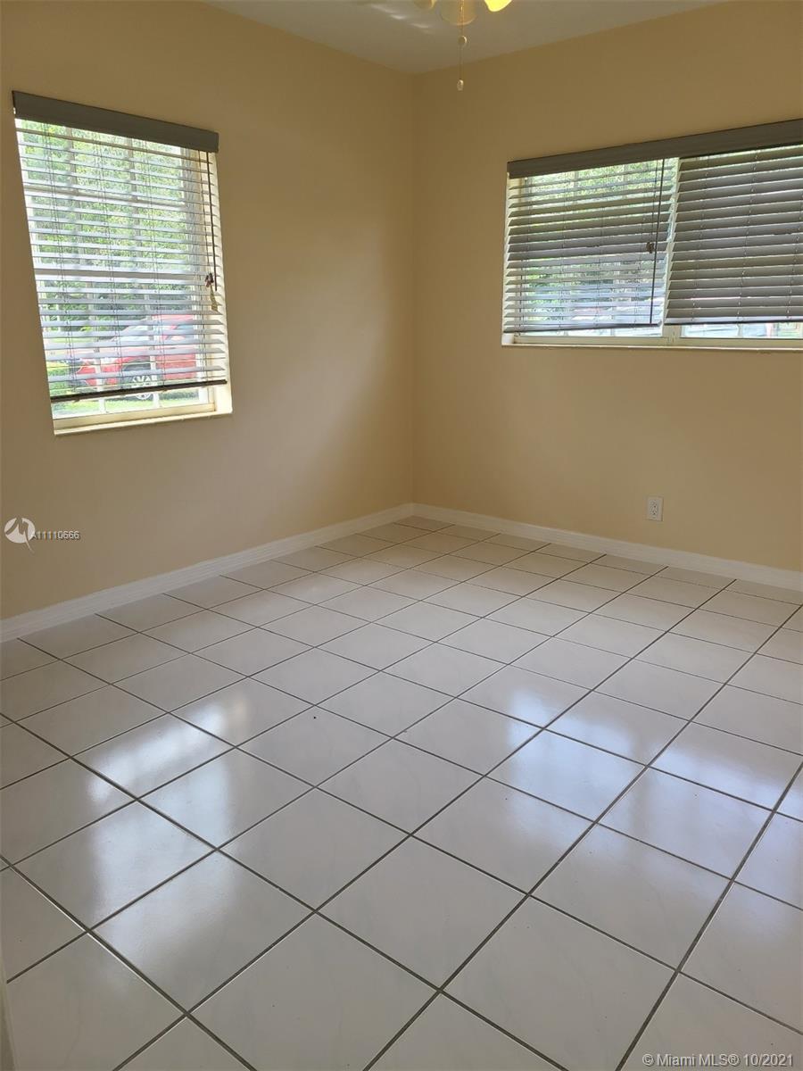 SUNSET VILLAS - Residential Lease