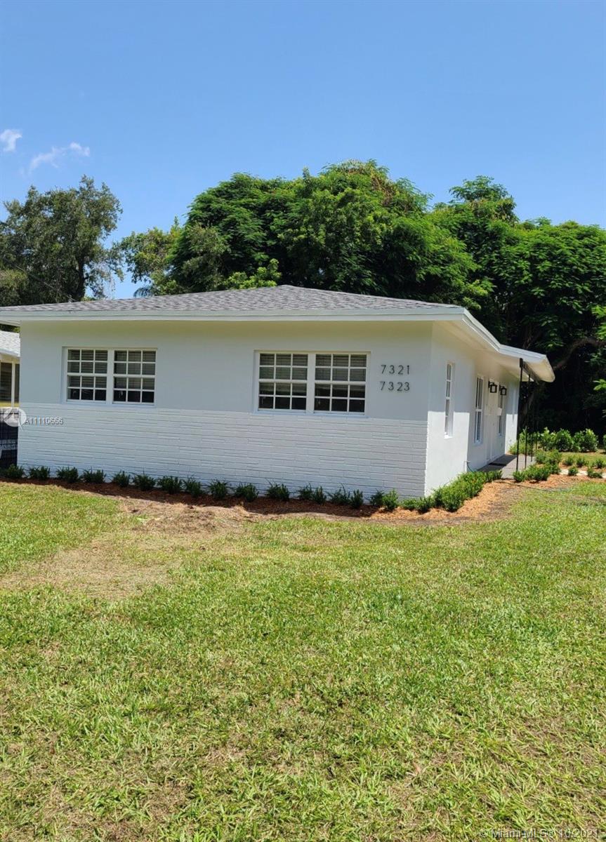 SUNSET VILLAS - Residential Lease