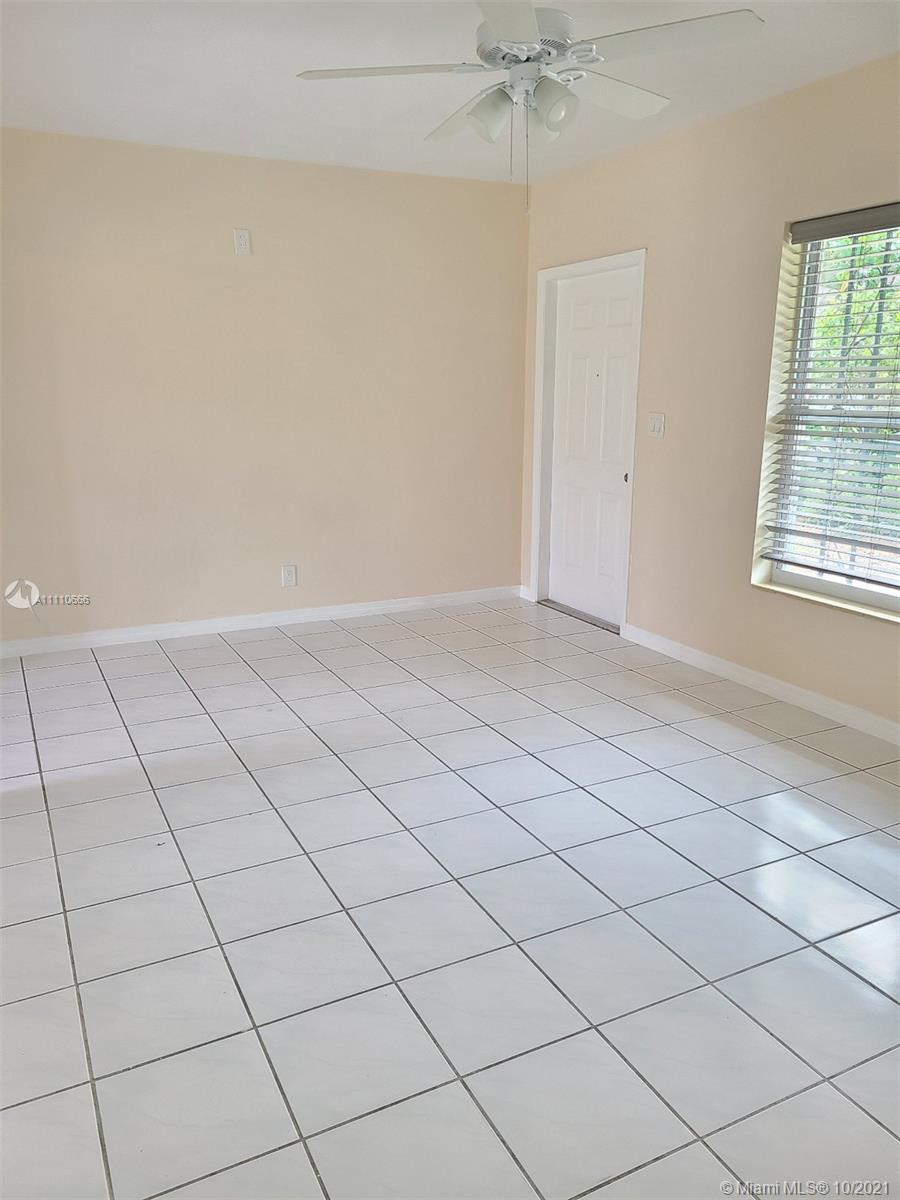 SUNSET VILLAS - Residential Lease