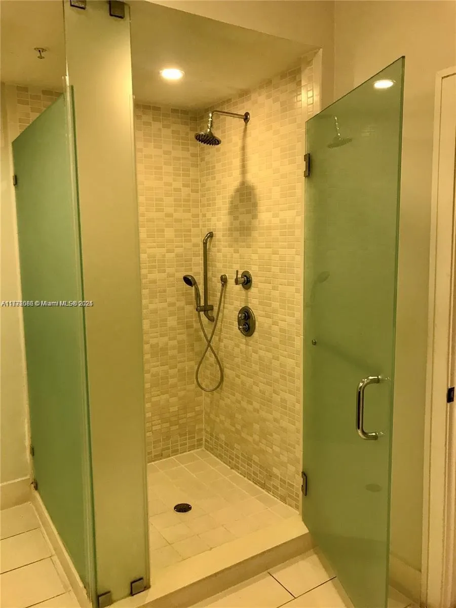 Doral, Florida 33178, United States, 1 Bedroom Bedrooms, ,1 BathroomBathrooms,Residential,Active,96546