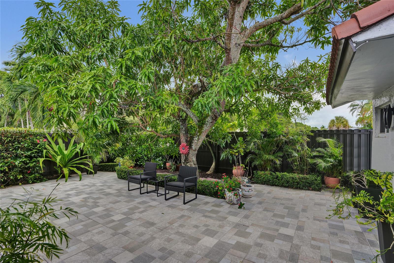 HACIENDA ESTATES SEC 2 - Residential