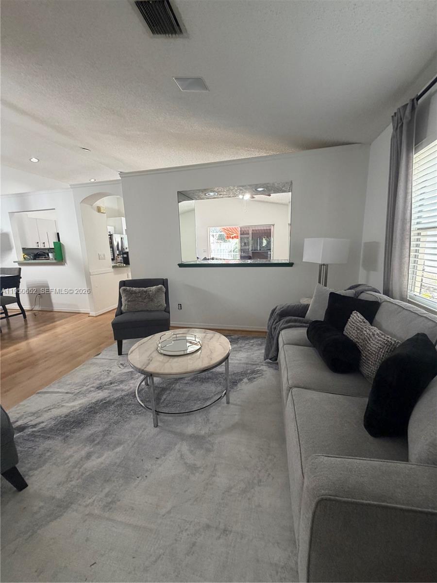 Lawrence Oaks - Residential