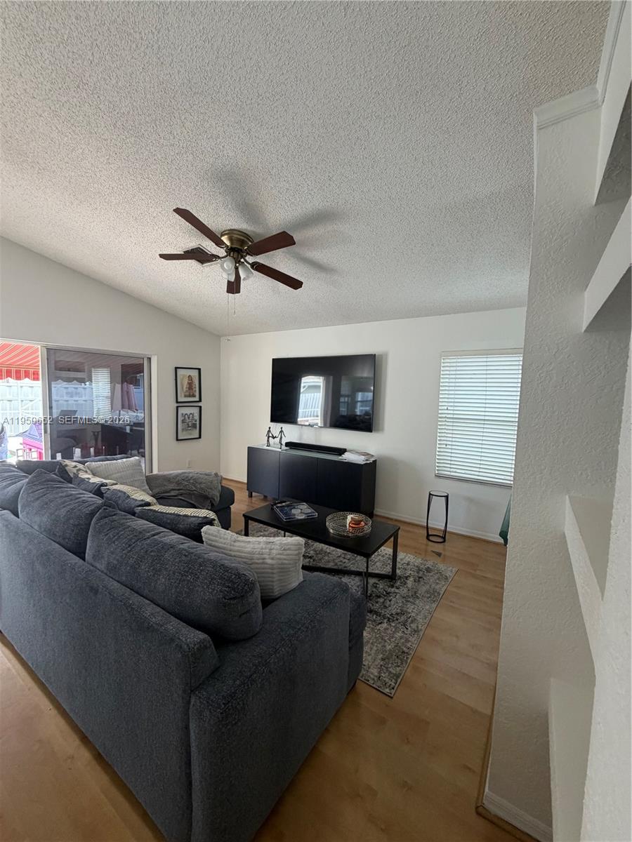 Lawrence Oaks - Residential