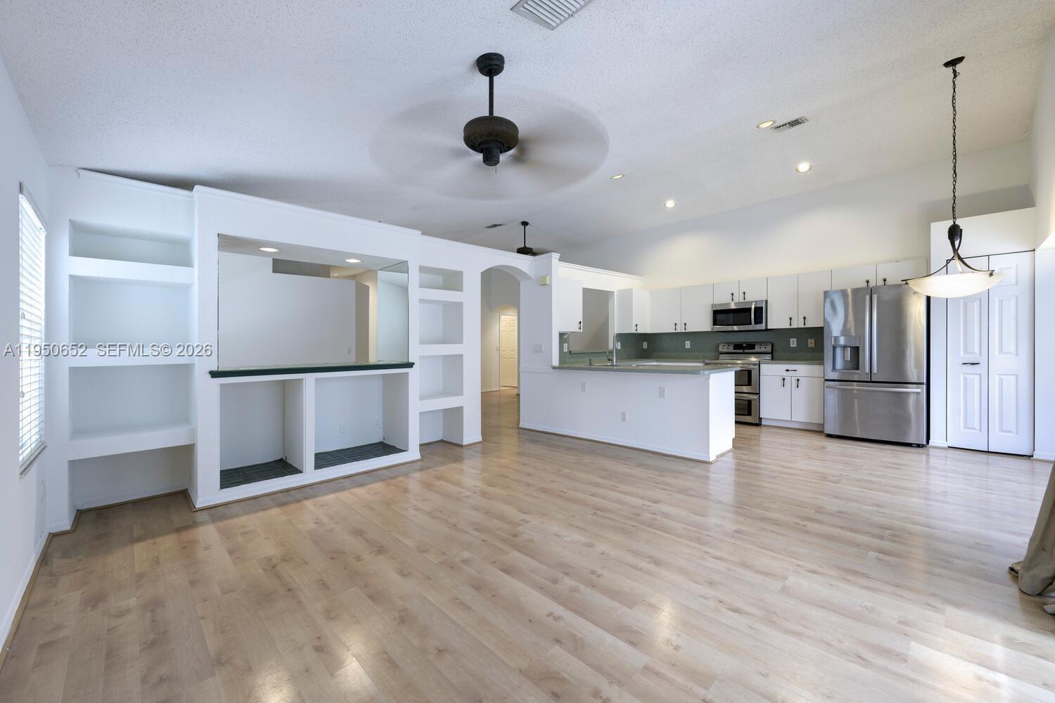 Lawrence Oaks - Residential