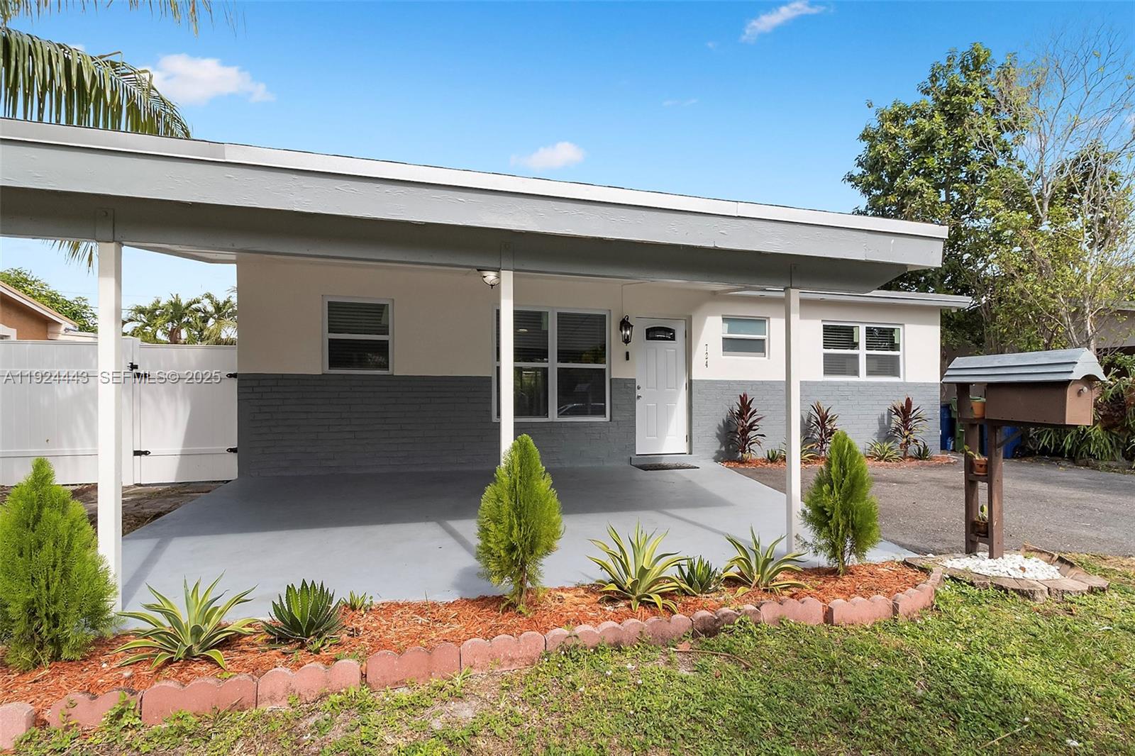 ACRES LAKE ESTATES - Residential