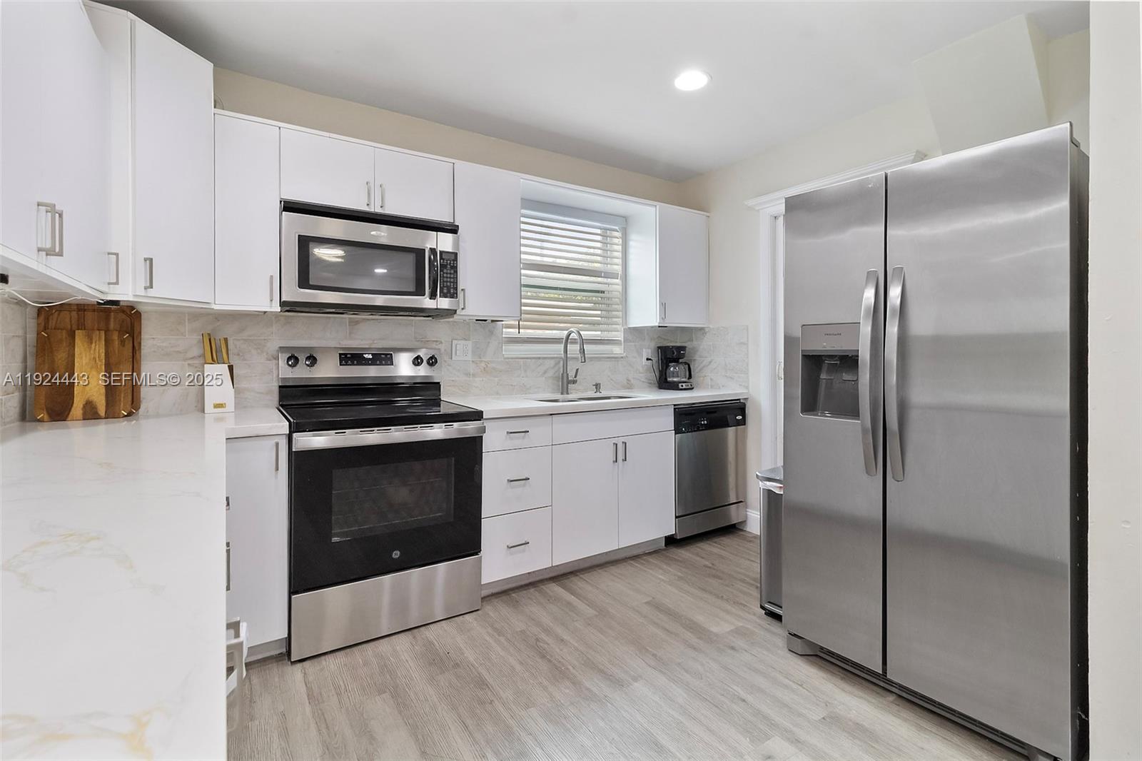 ACRES LAKE ESTATES - Residential