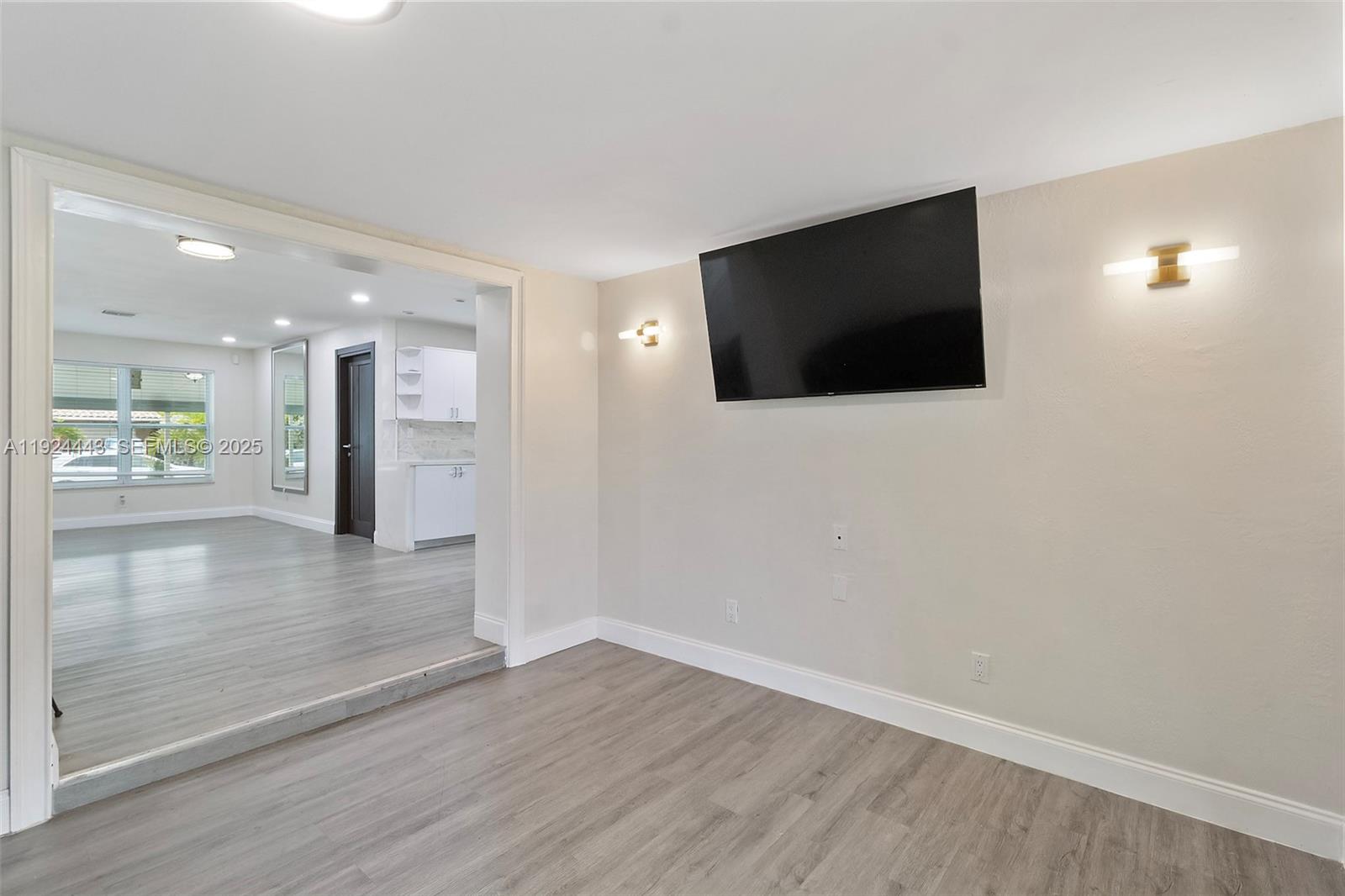 ACRES LAKE ESTATES - Residential