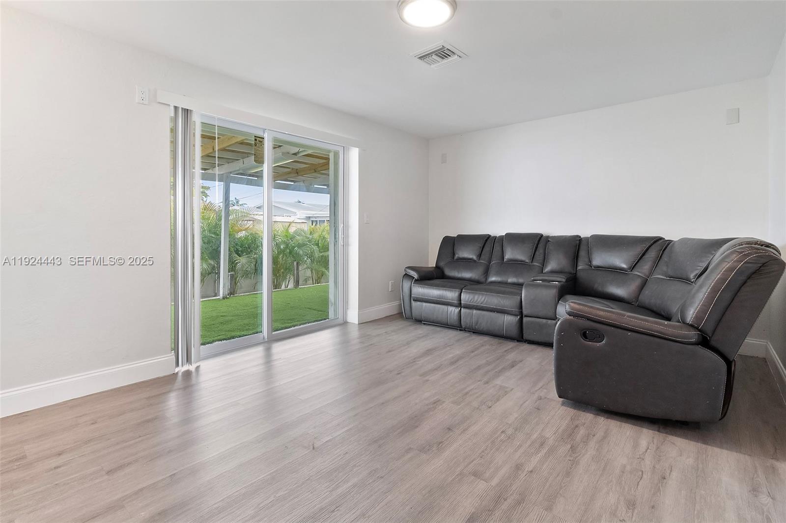 ACRES LAKE ESTATES - Residential