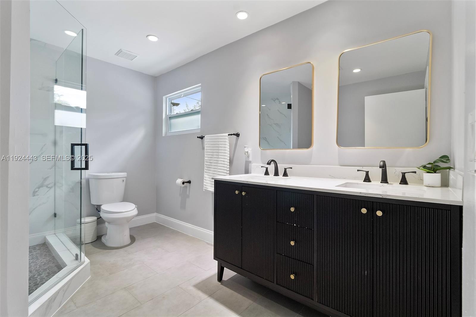 ACRES LAKE ESTATES - Residential