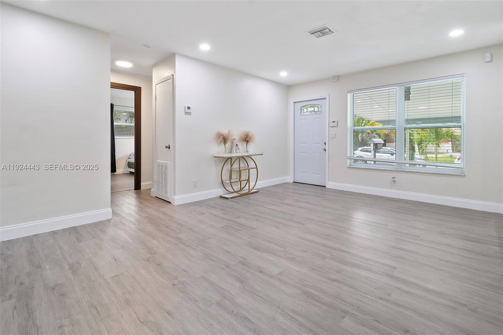 ACRES LAKE ESTATES - Residential