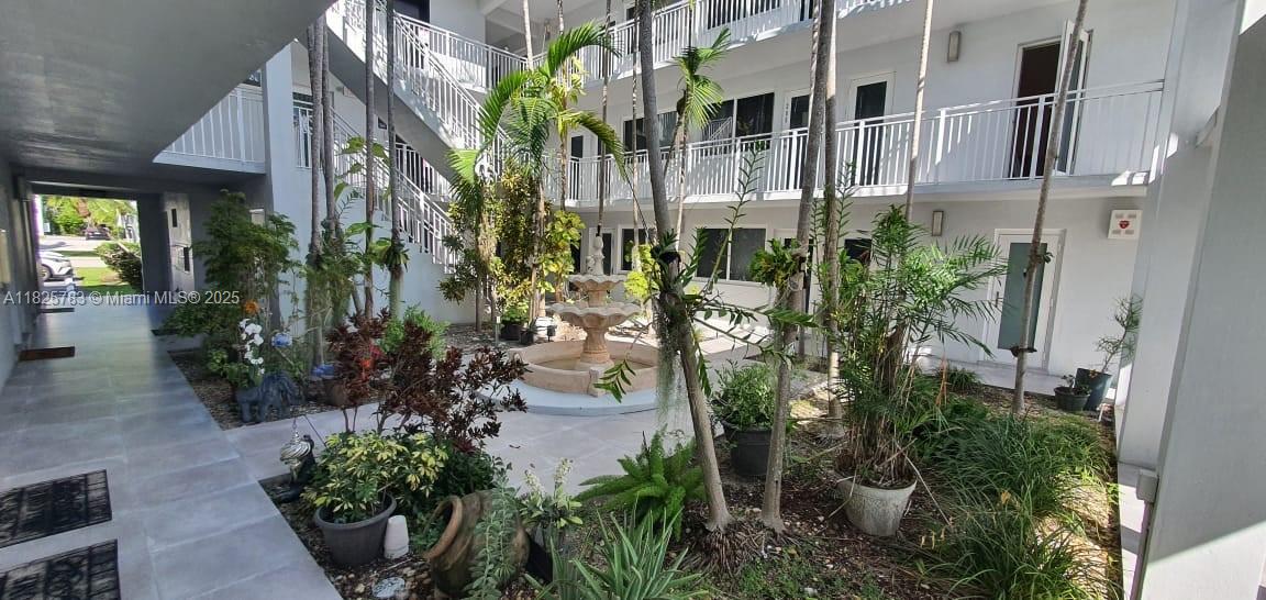 2430 NE 135th St 304
