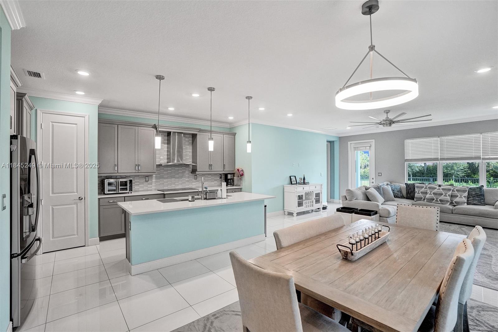 4206 Rosa Dr