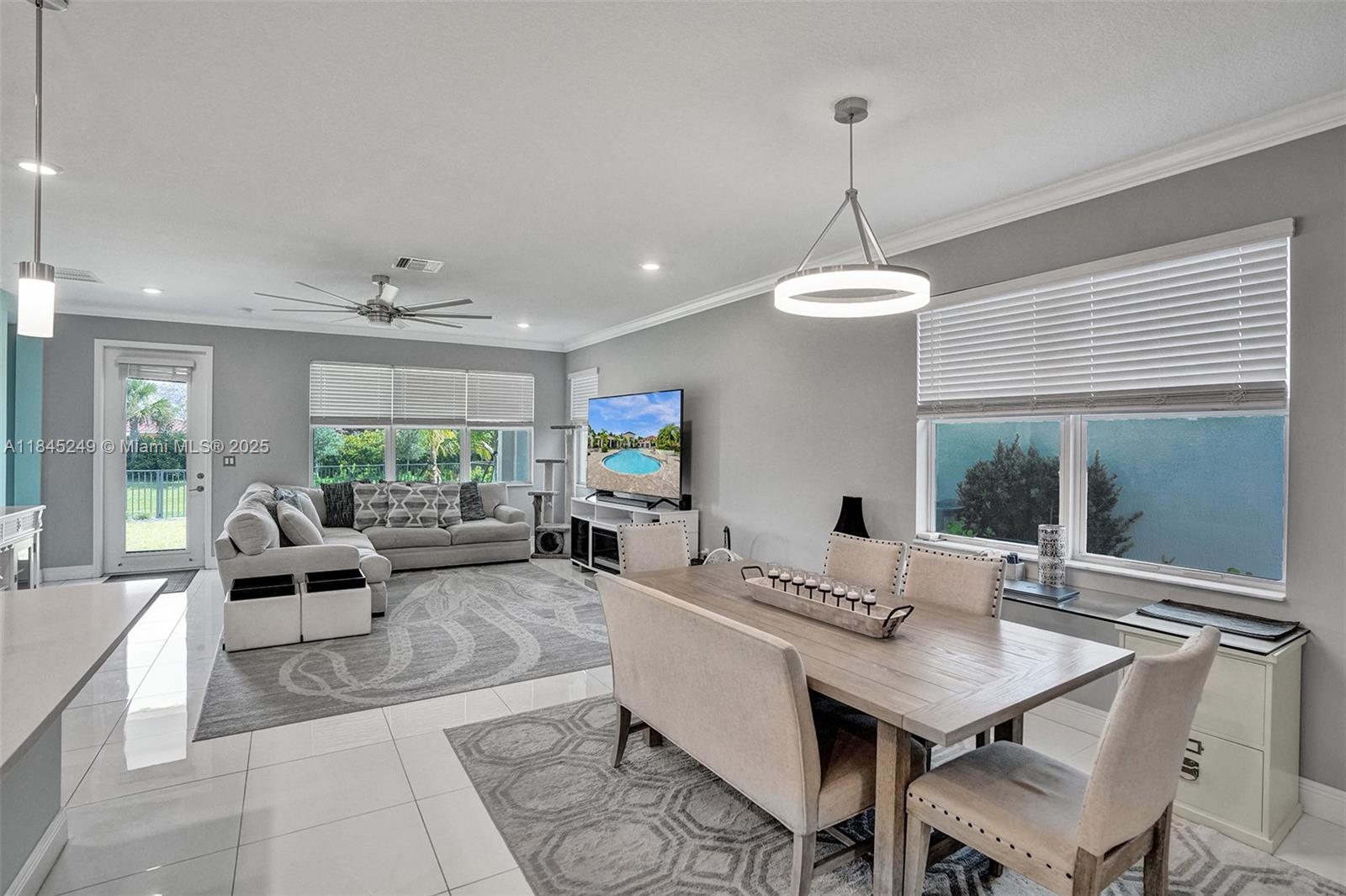 4206 Rosa Dr