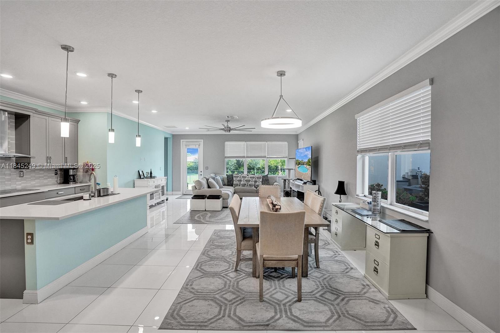 4206 Rosa Dr