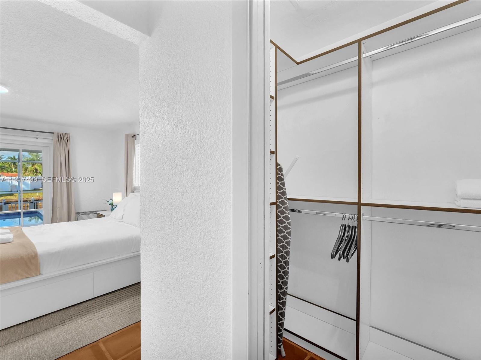 BOULEVARD PARK ISLES SEC - Residential