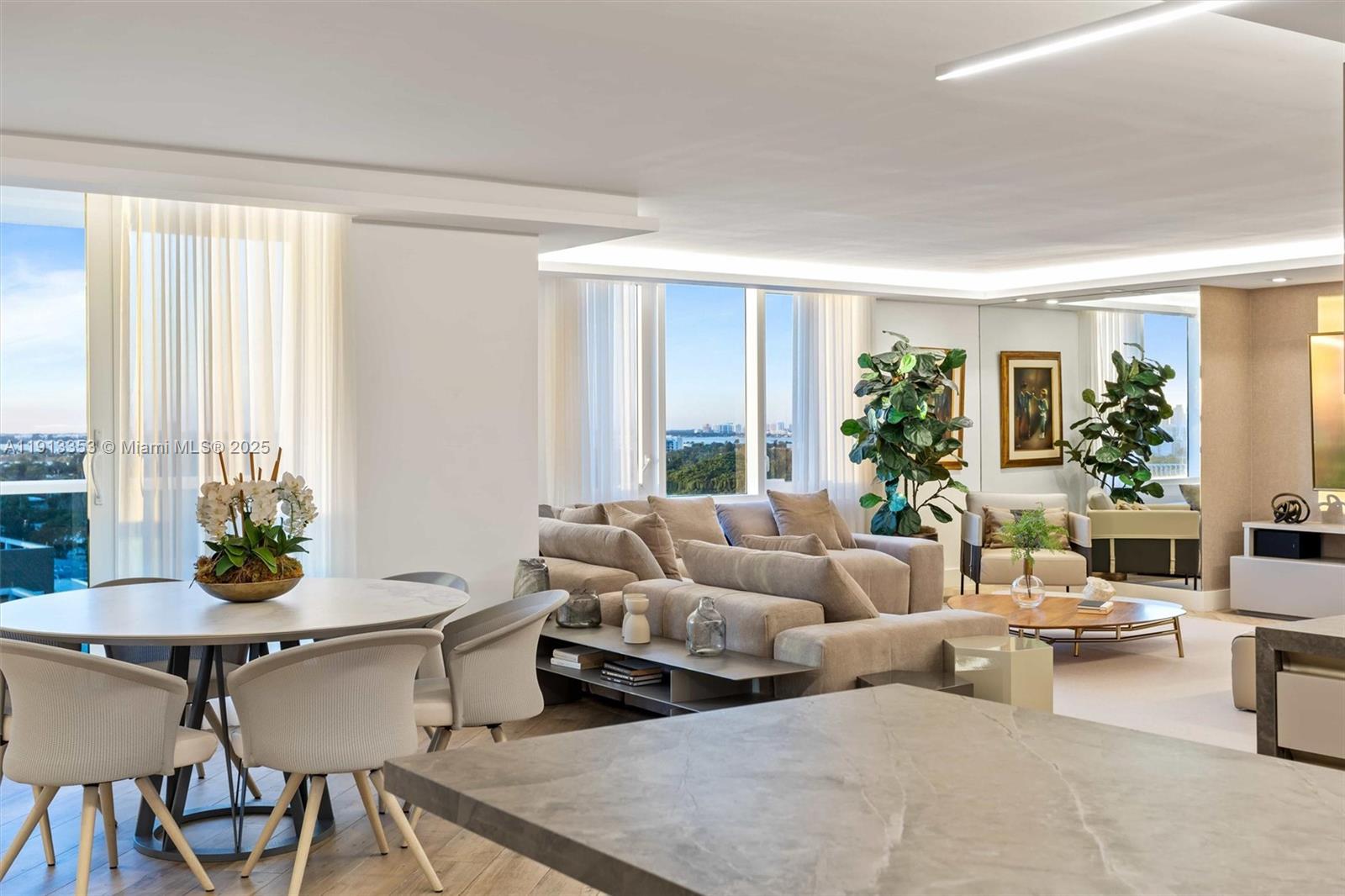 RONEY PALACE CONDO - Residential
