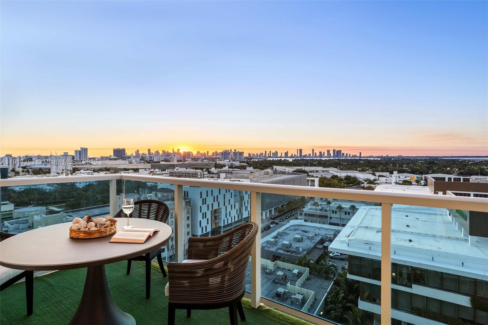 RONEY PALACE CONDO - Residential