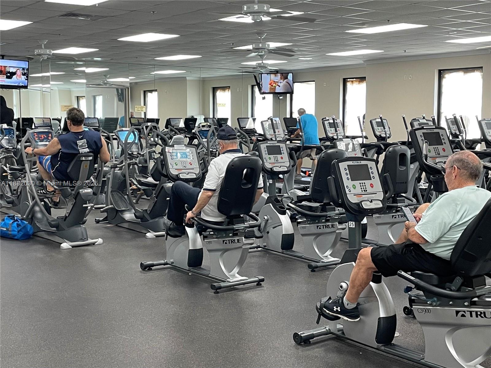 ISLEWOOD B CONDO - Residential