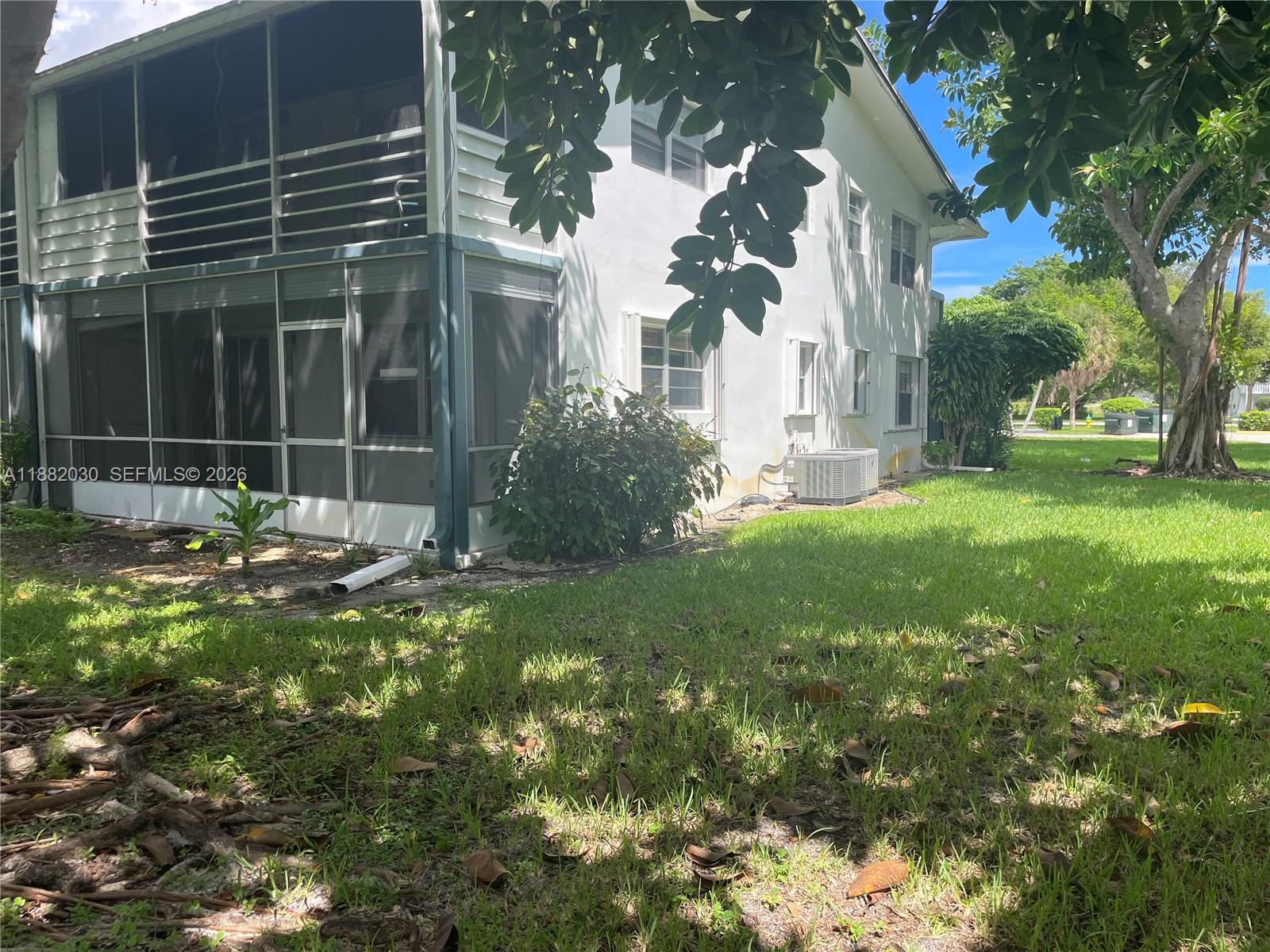 ISLEWOOD B CONDO - Residential