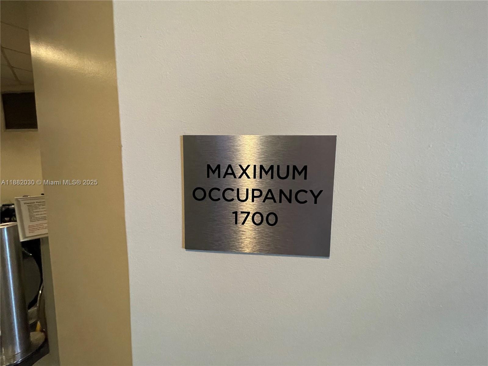 ISLEWOOD B CONDO - Residential