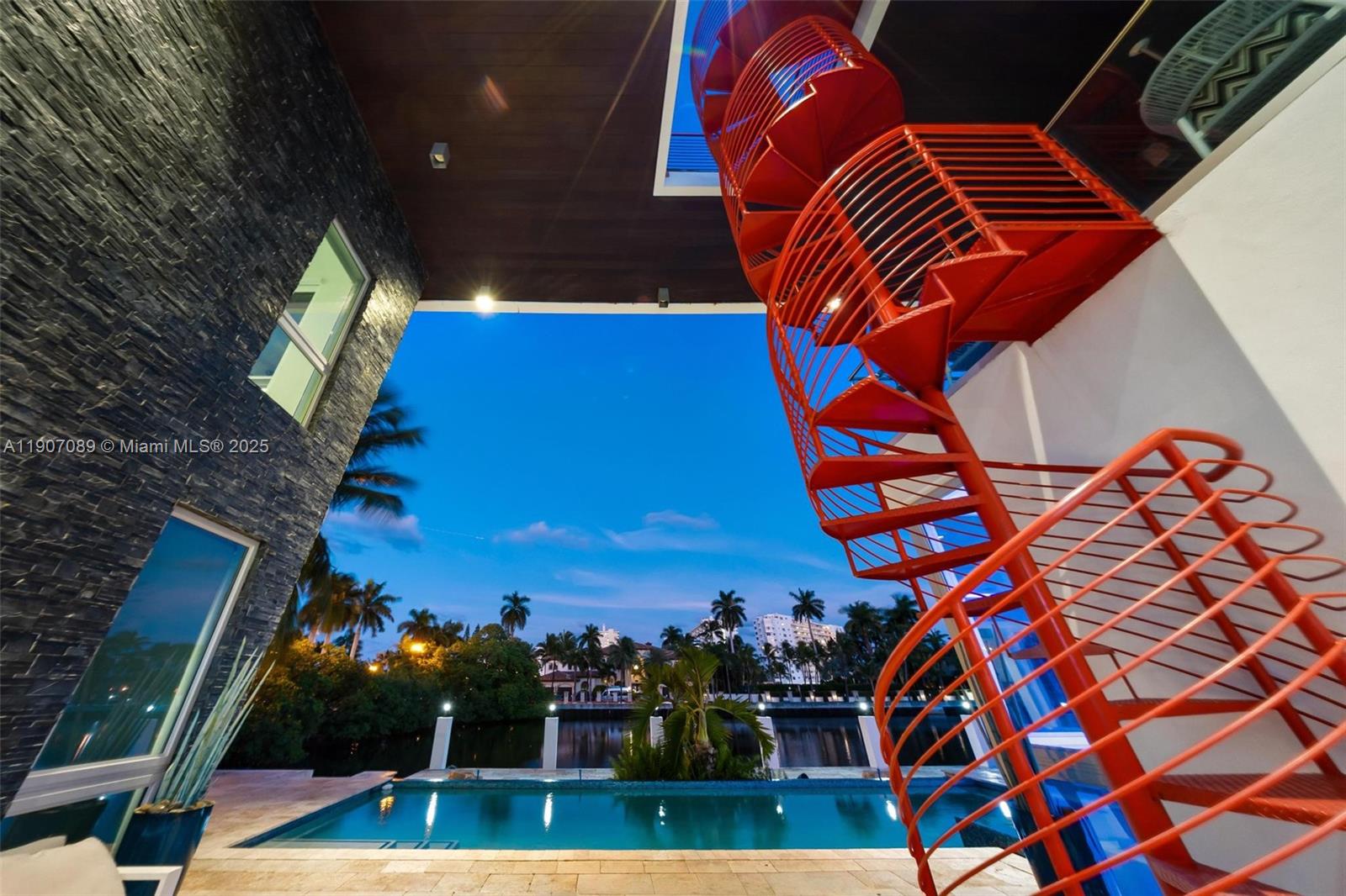 STILWELL ISLES - Residential Lease