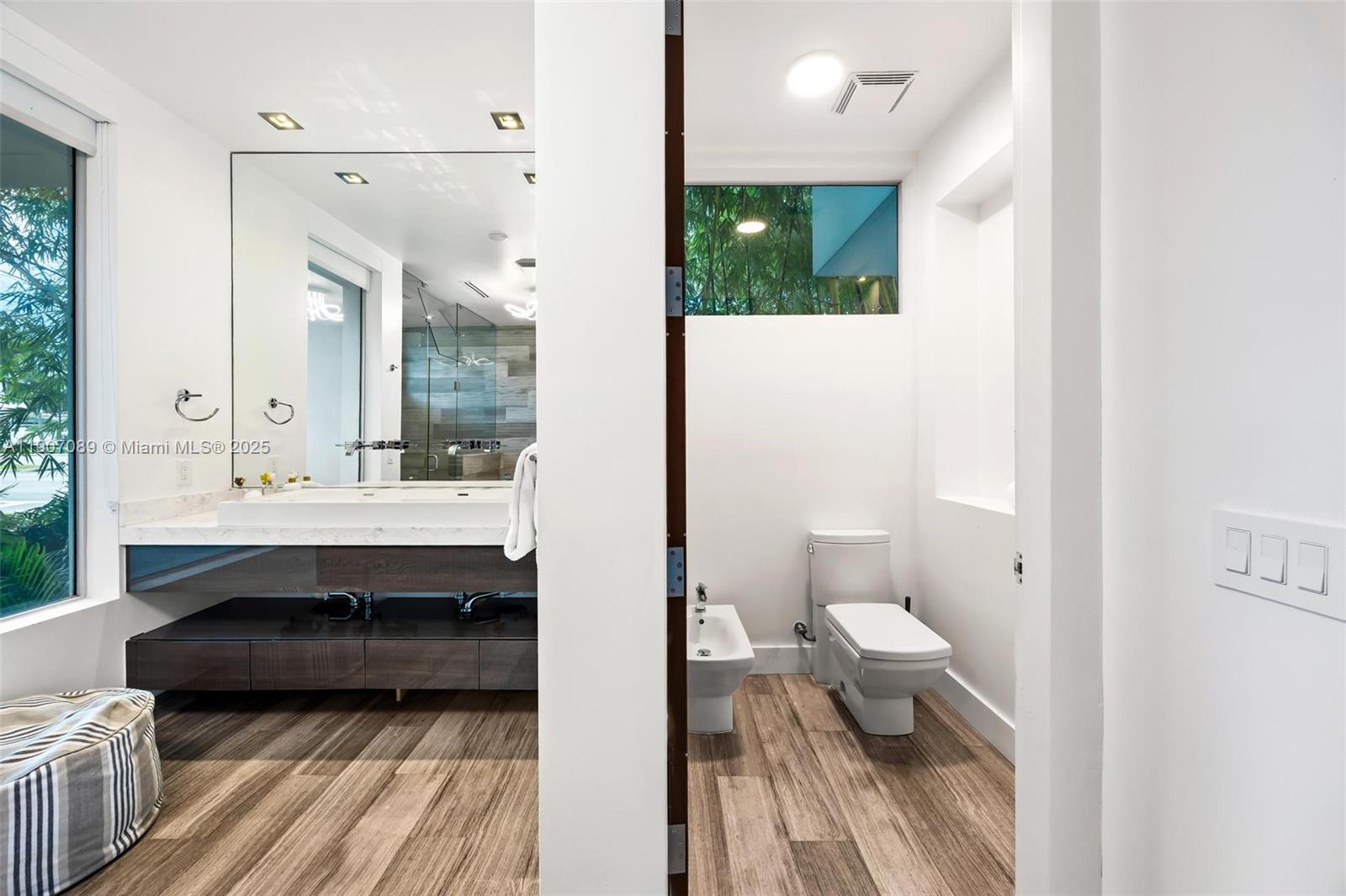 STILWELL ISLES - Residential Lease