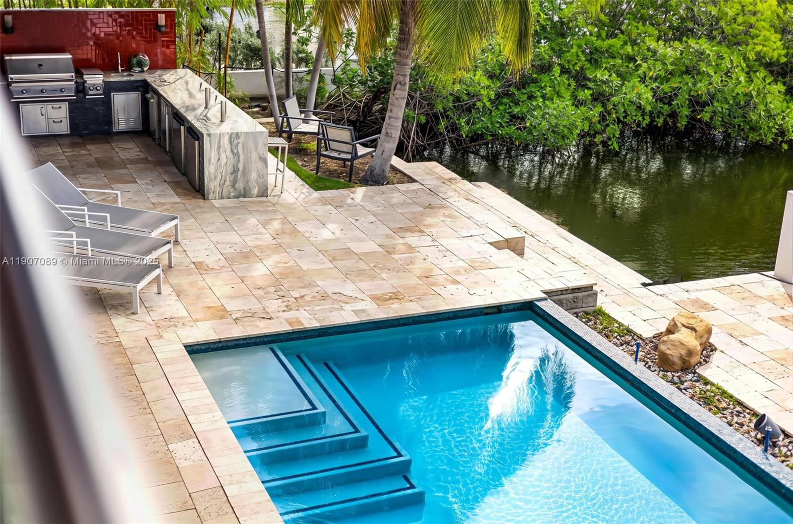 STILWELL ISLES - Residential Lease