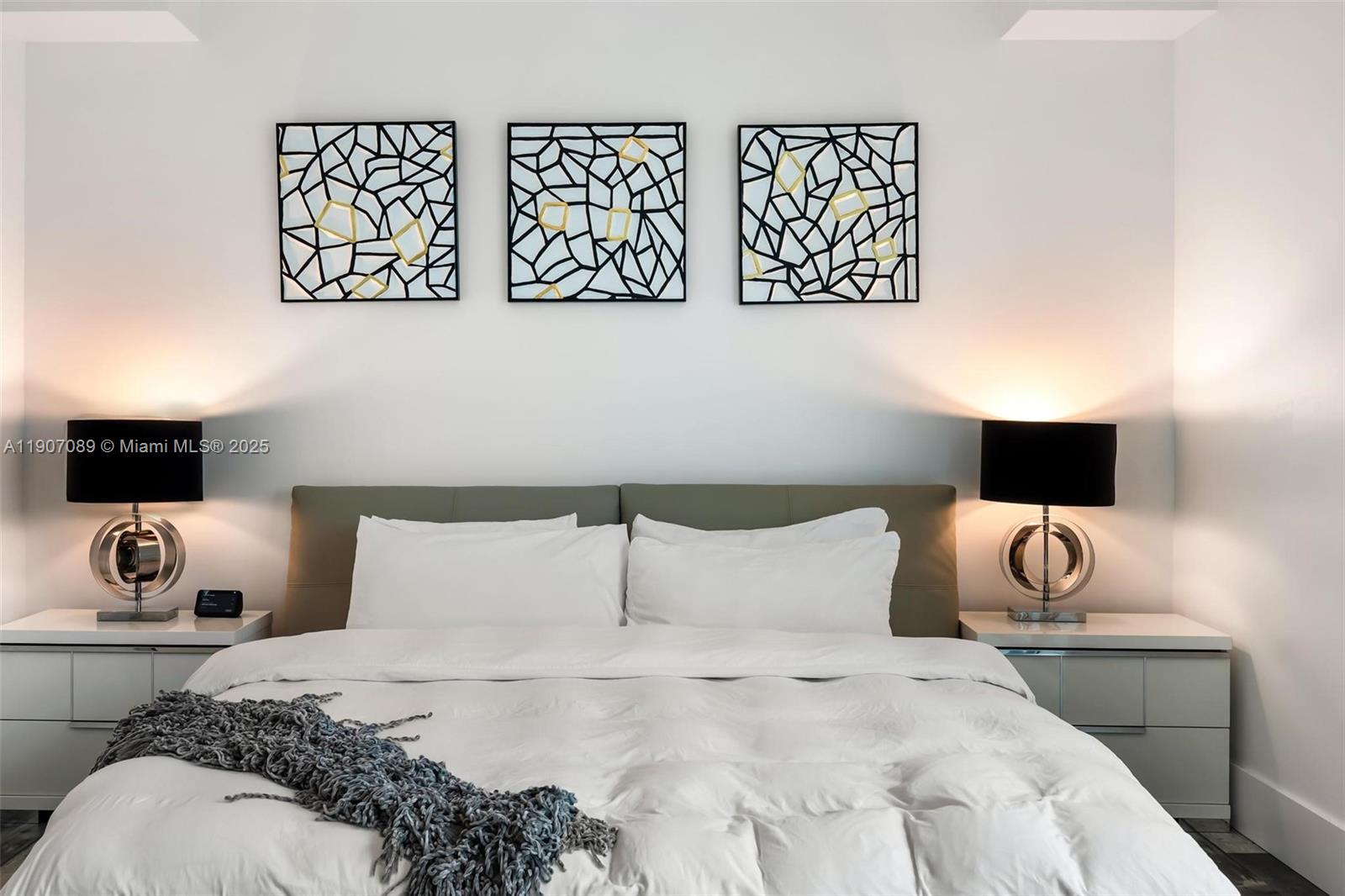 STILWELL ISLES - Residential Lease