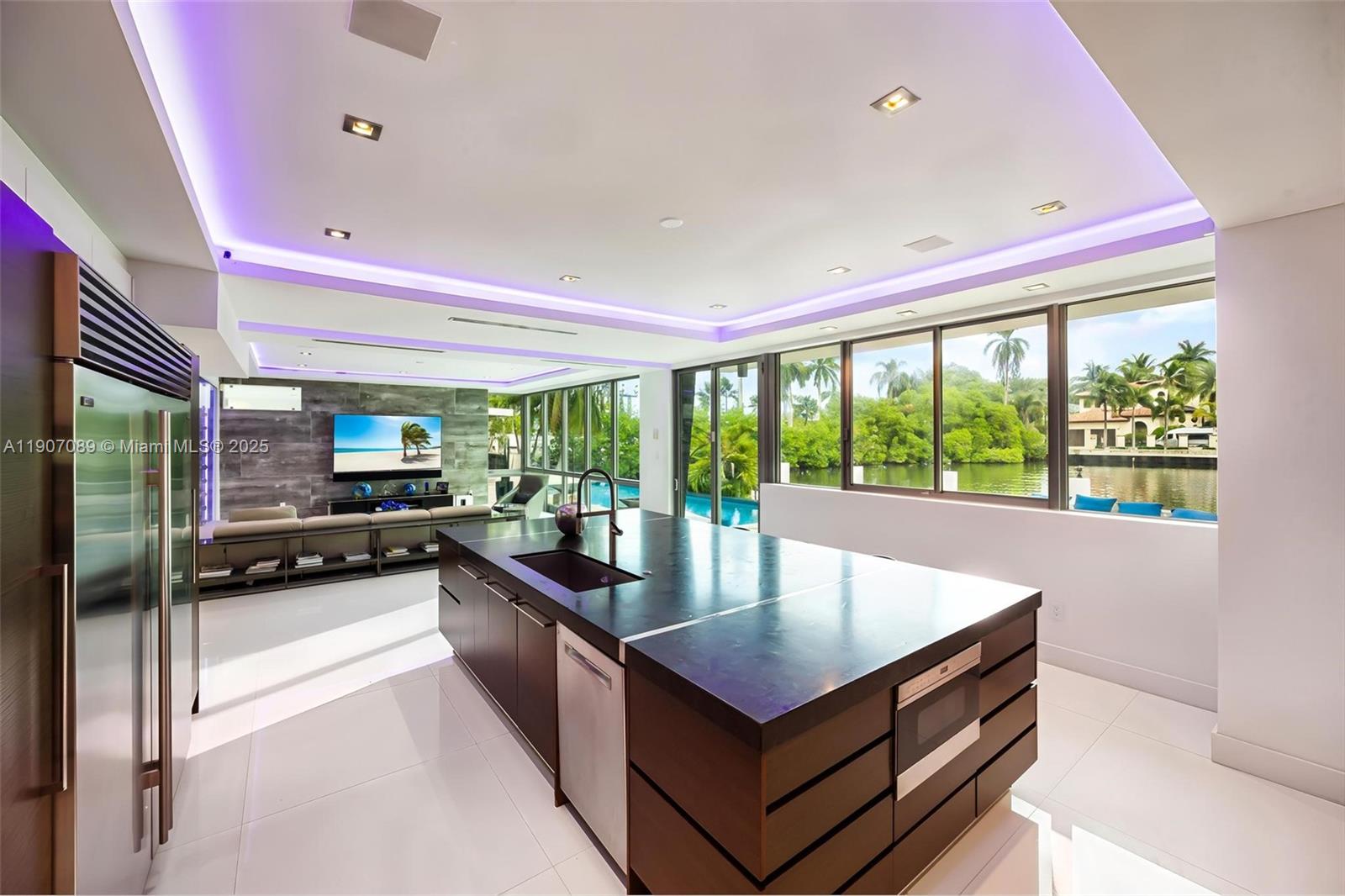 STILWELL ISLES - Residential Lease