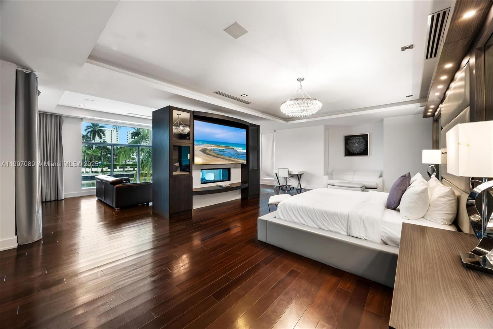 STILWELL ISLES - Residential Lease