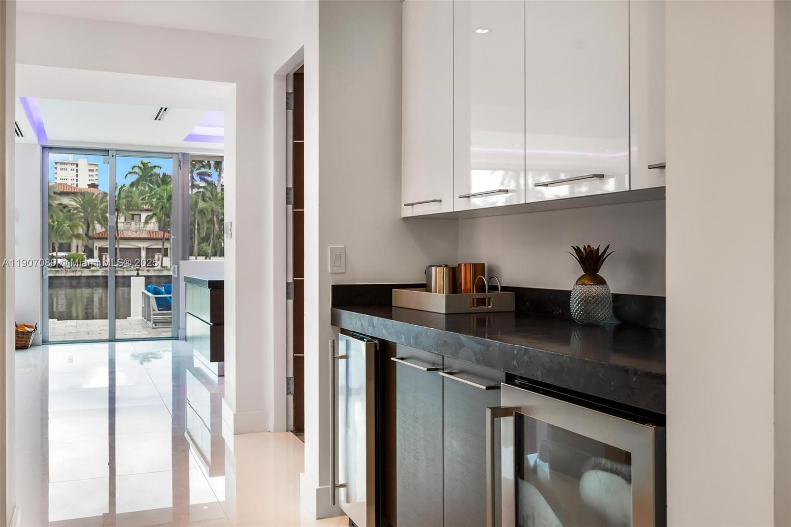 STILWELL ISLES - Residential Lease