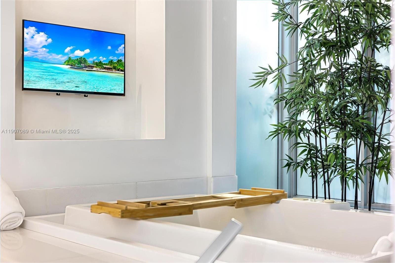 STILWELL ISLES - Residential Lease