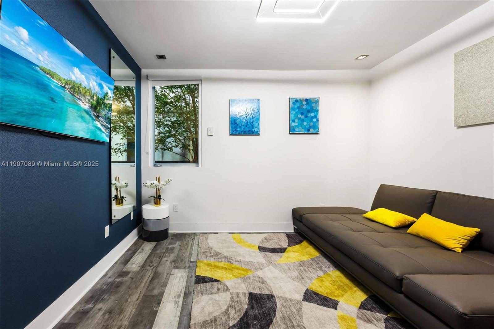 STILWELL ISLES - Residential Lease