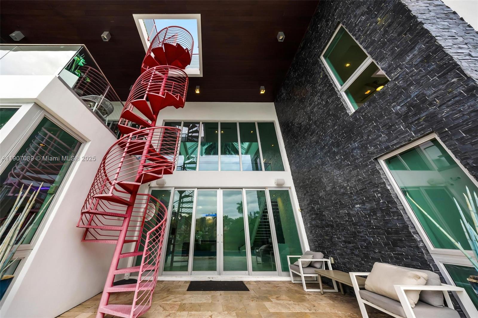 STILWELL ISLES - Residential Lease