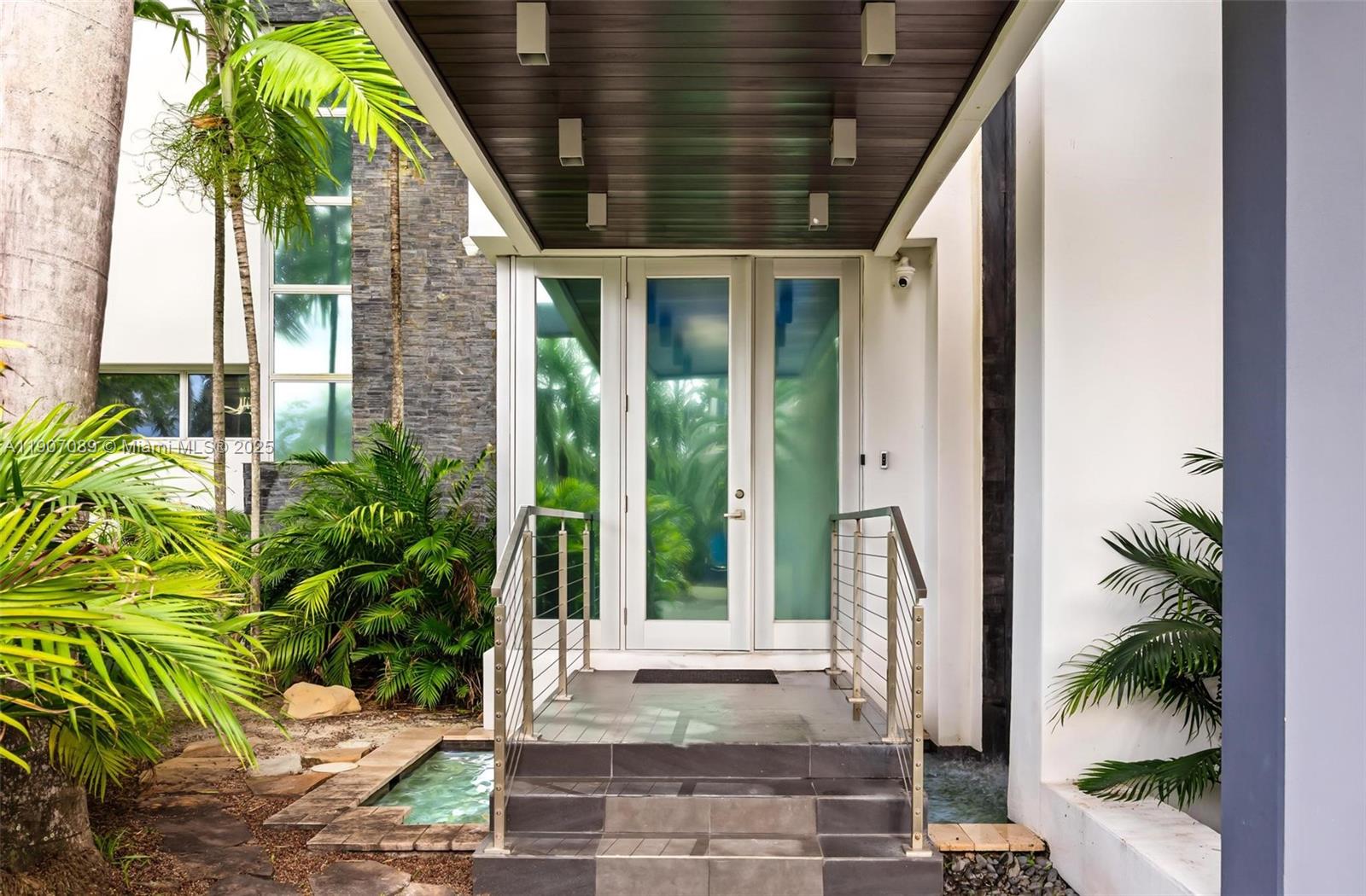 STILWELL ISLES - Residential Lease