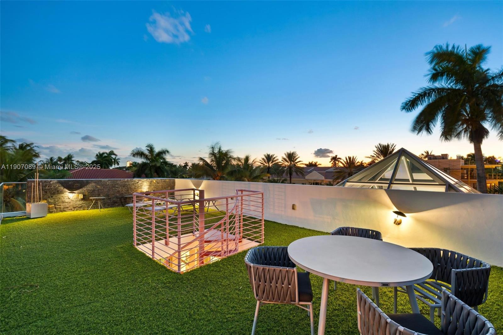 STILWELL ISLES - Residential Lease