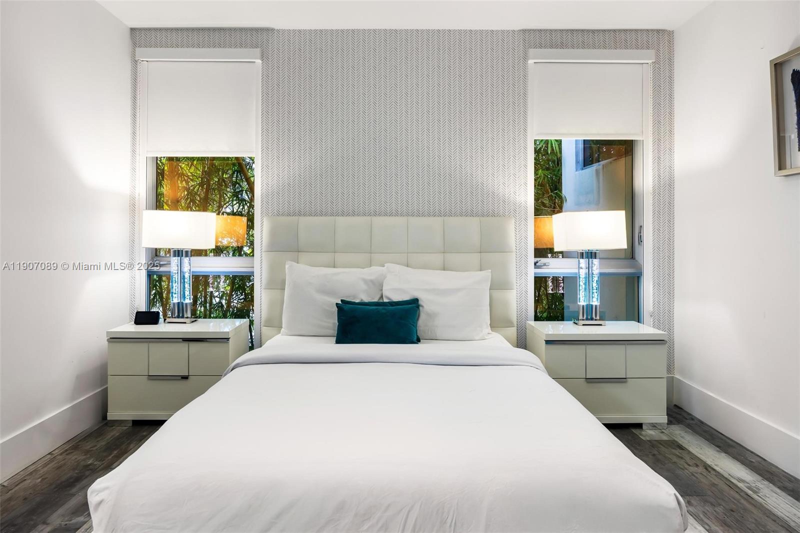 STILWELL ISLES - Residential Lease