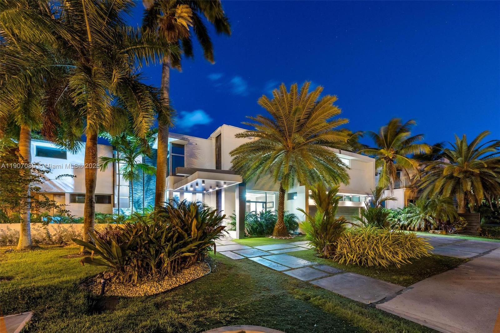 STILWELL ISLES - Residential Lease