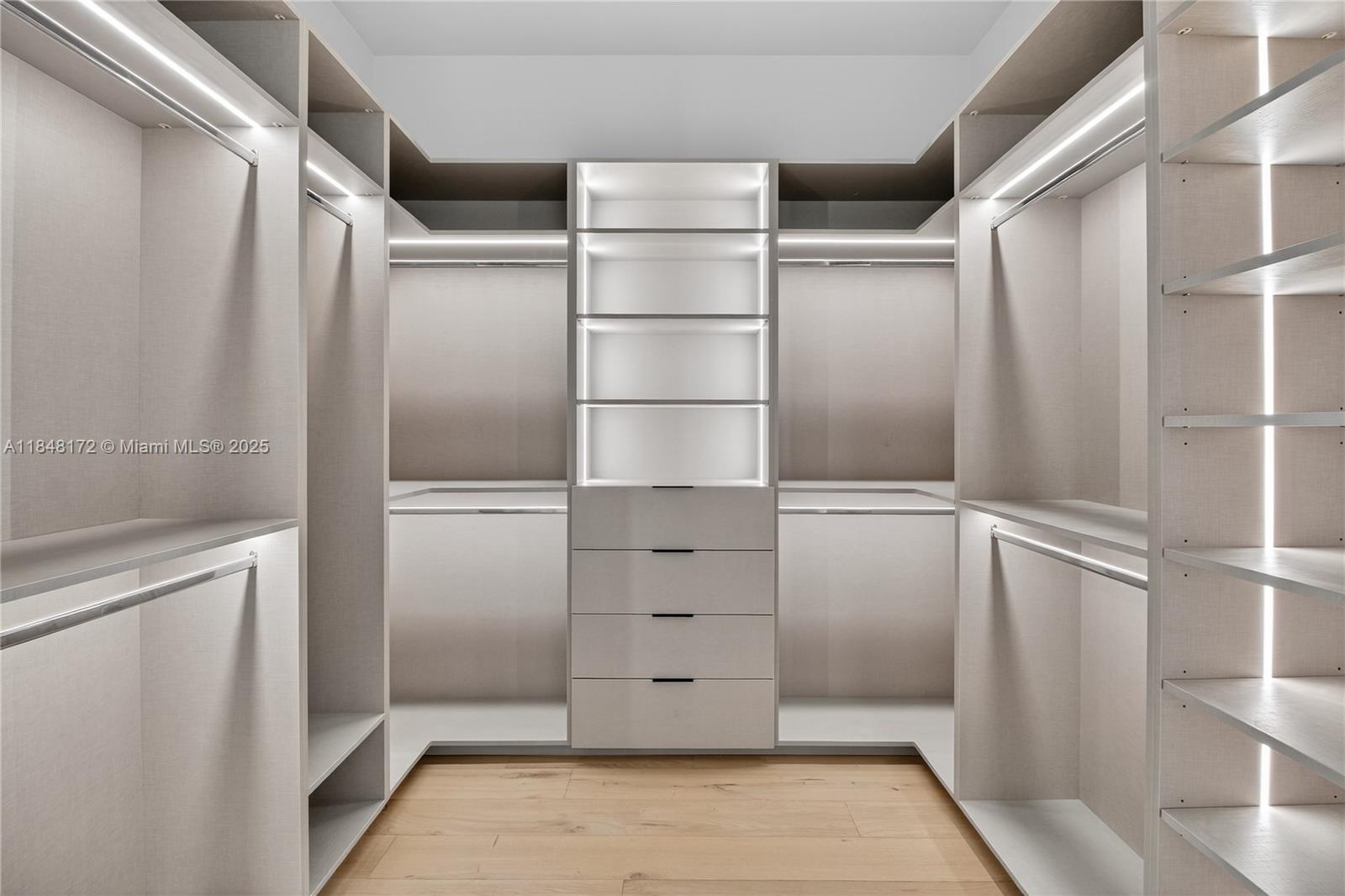 CORAL GABLES SEC E - Residential