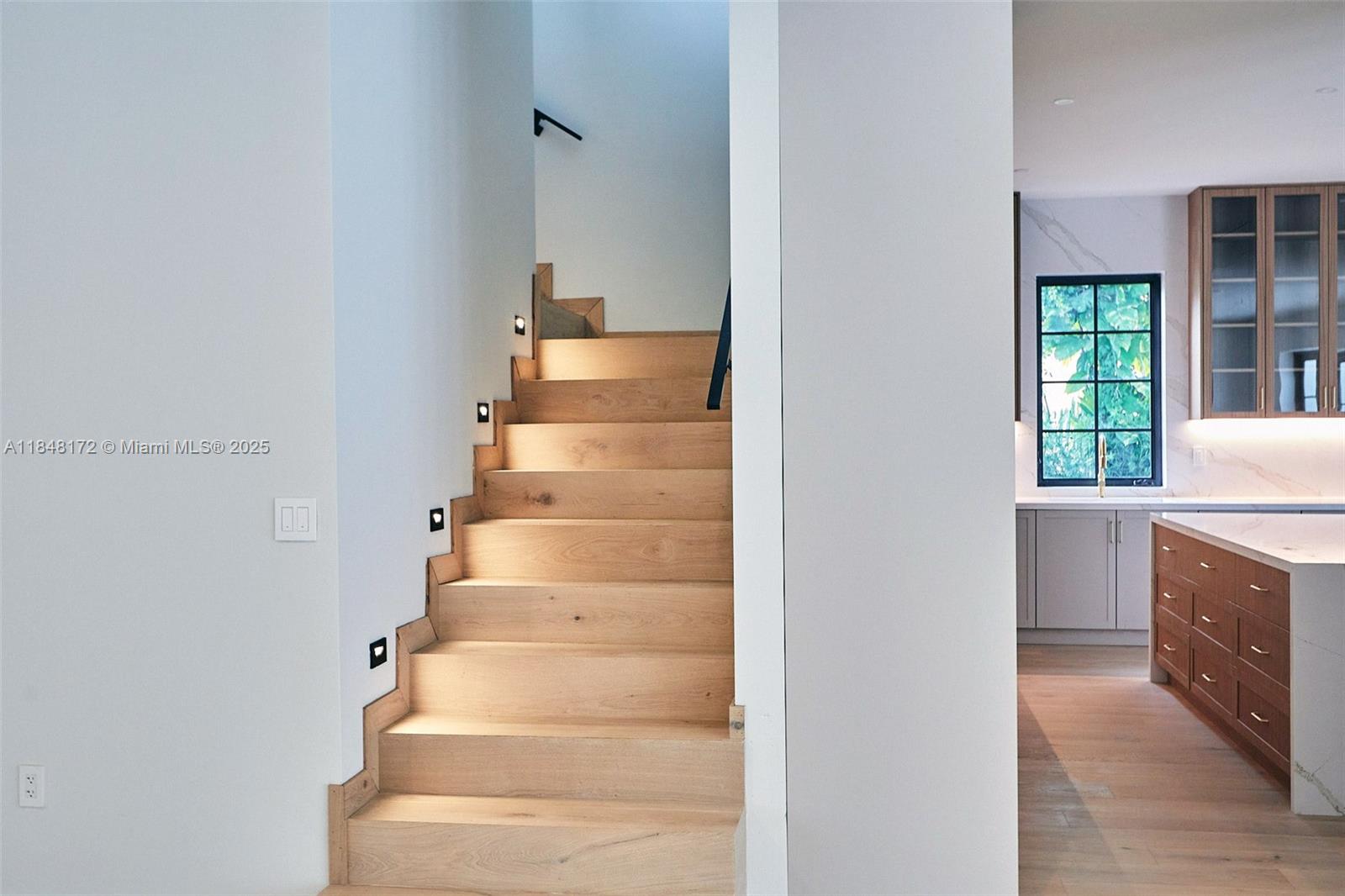 CORAL GABLES SEC E - Residential