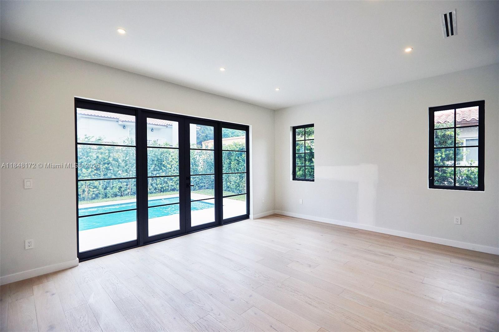 CORAL GABLES SEC E - Residential