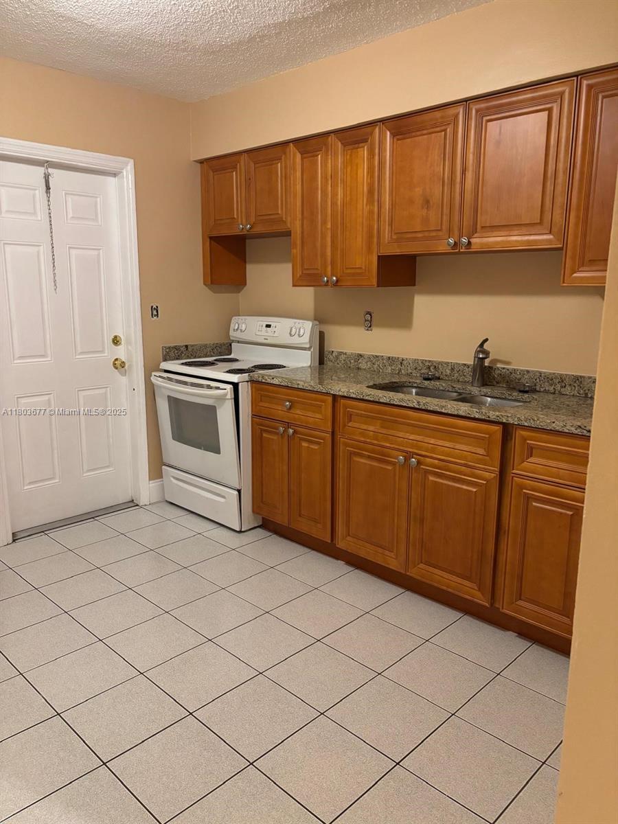 Rental Property at 6317 Pierce St 1-2, Hollywood, Broward County, Florida - Bedrooms: 4 
Bathrooms: 2  - $1,900 MO.