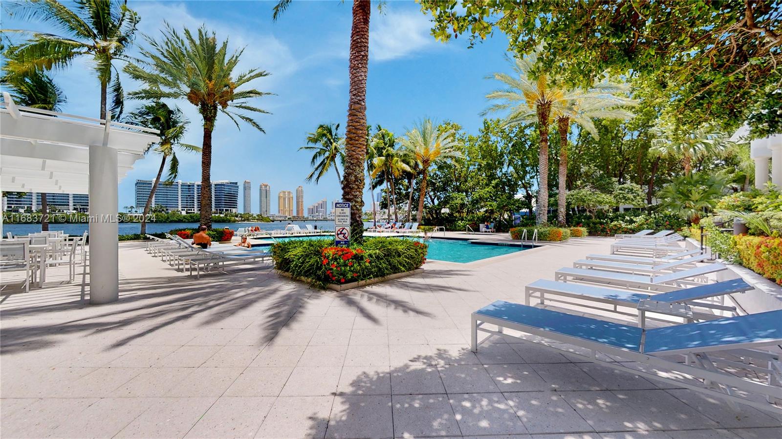 FULLY FURNISHED AND READY TO MOVE IN! YEARLY RENT IN AVENTURA
This resort-style 3-bedroom, 2-bath unit in the heart of Aventura offers a delightful living experience with modern renovations, stylish ambiance, stainless steel appliances, and spacious closets. The community features a 24-hour manned gate and a wide range of amenities, including two swimming pools, tennis courts, a gym, and even a yoga room. Conveniently located near beaches, temples, restaurants, and the newly renovated Aventura Mall. ALSO AVAILABEL FOR SEASONAL RENT CALL NOW!!