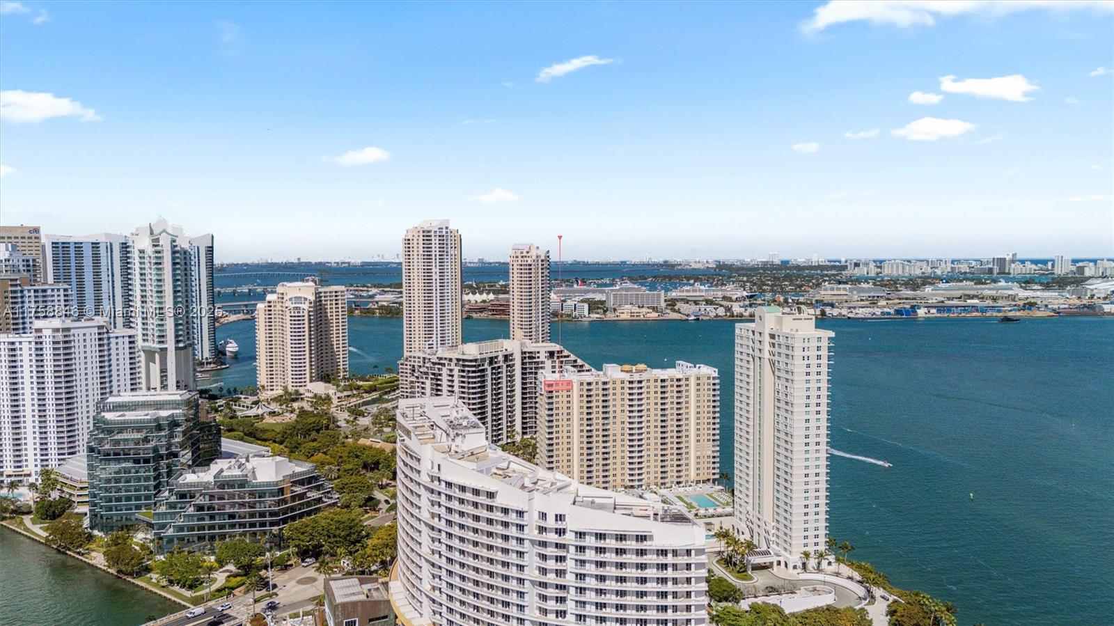 ISOLA CONDO - Residential