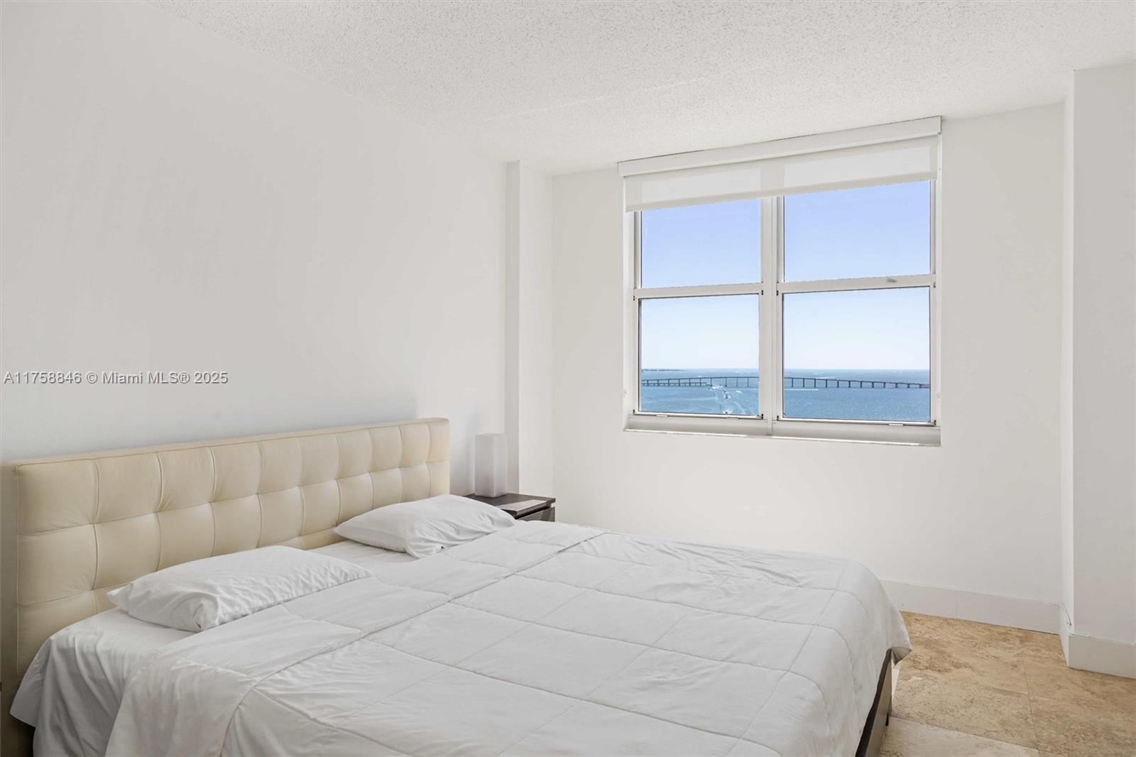 ISOLA CONDO - Residential