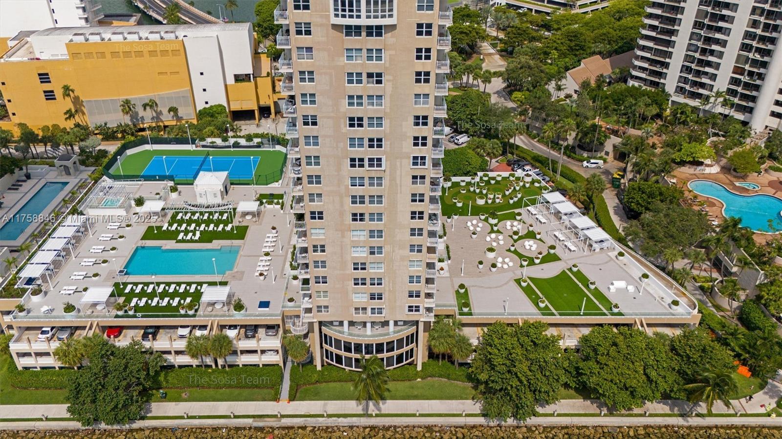 ISOLA CONDO - Residential