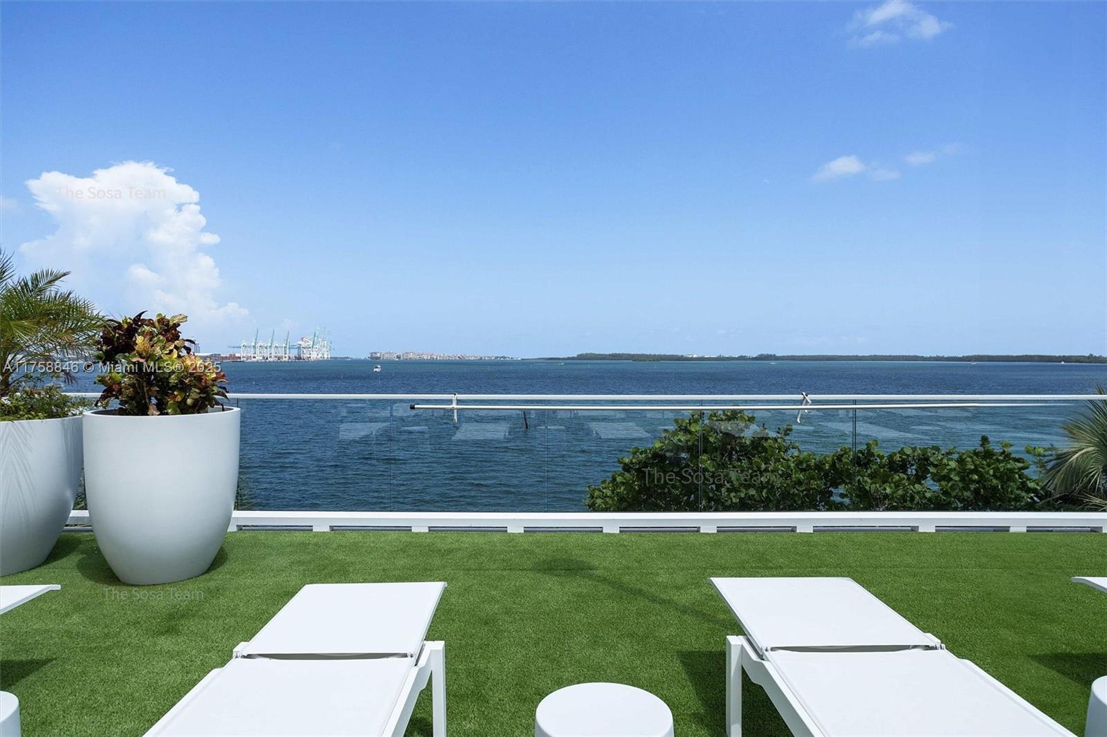 ISOLA CONDO - Residential