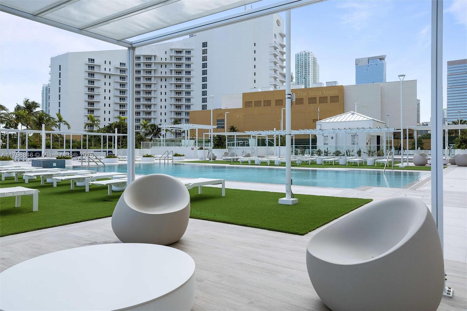 ISOLA CONDO - Residential