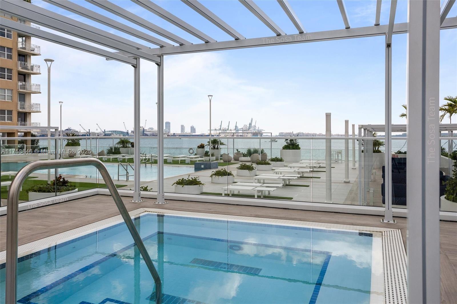 ISOLA CONDO - Residential